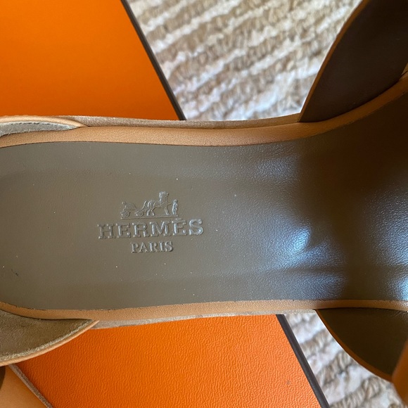 RARE Hermes Santorini Sandal 100% Authentic - Picture 3 of 5